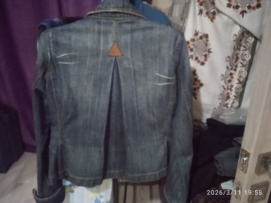 Фирменная джинсовка