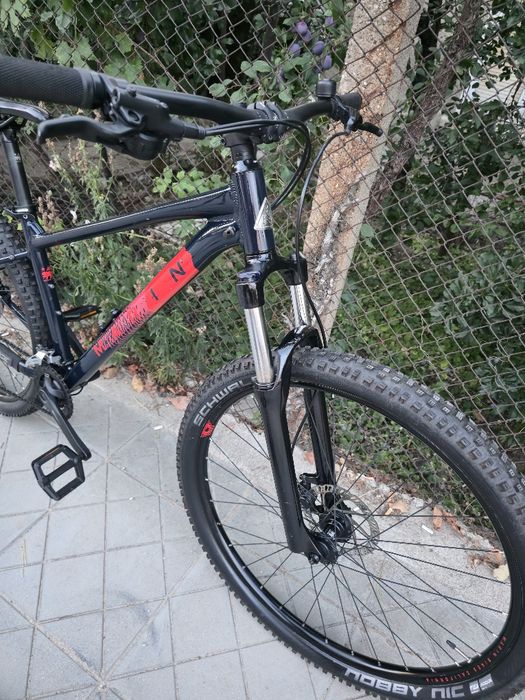 Marin Trail 29 цола М/L размер 1х9 скорости Shimano заключваща се вилка Sr Suntour Хидравлични дискови спирачки