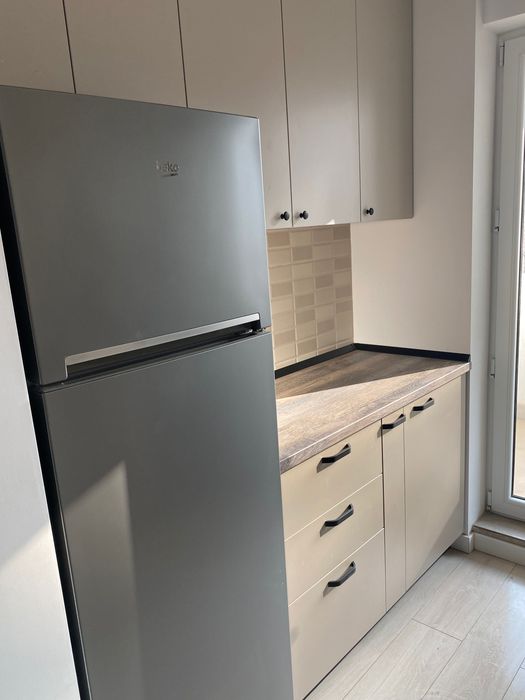 Inchiriez Studio, str Biruintei nr 87, et 1, la 5 min de metrou Berceni