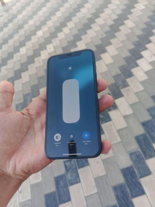 iPhone 12 64/77 face tru bor Buxoro