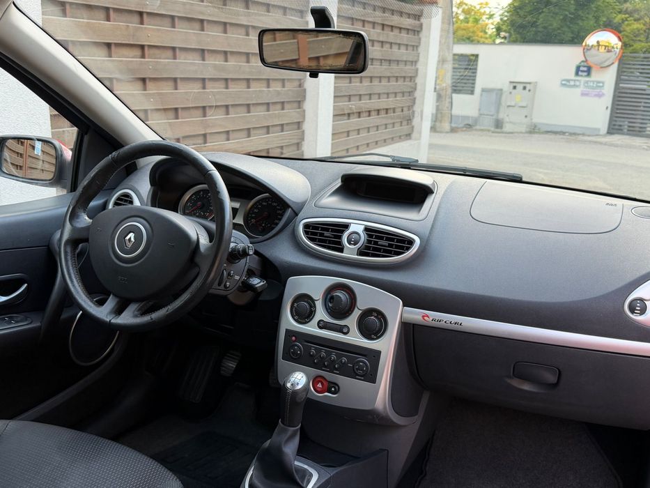 Renault Clio ESTATE/editieRIP.Curl Planet