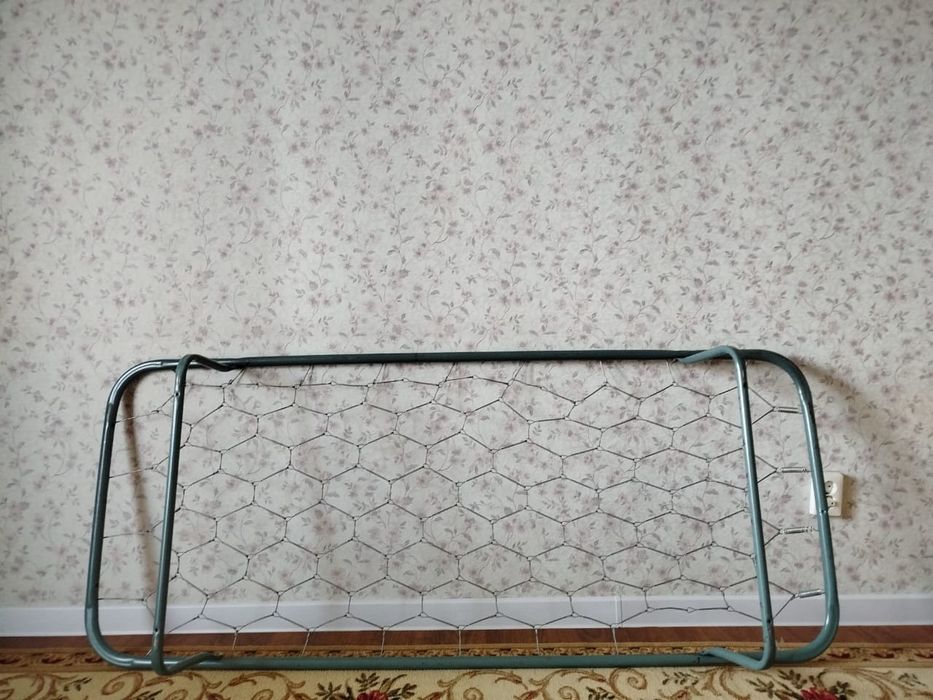 Раскладушка железная