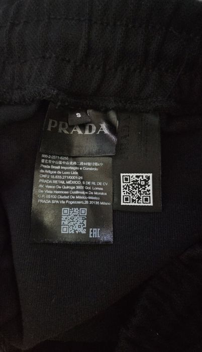 Compleu Prada, Tricou si Pantaloni