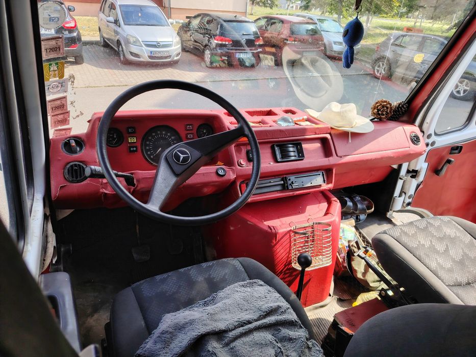 Vând Mercedes 308D T1 campervan