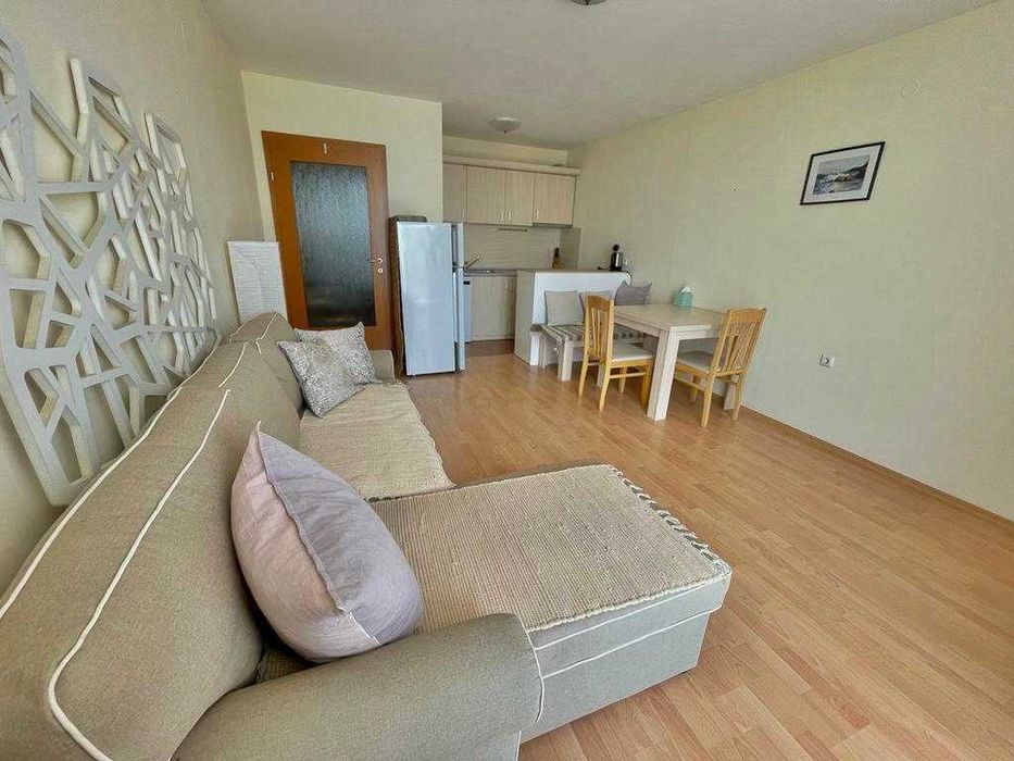 Продава се Двустаен апартамент в Свети Влас - 72 кв.м за 1320 €/кв.м - Снимка #2