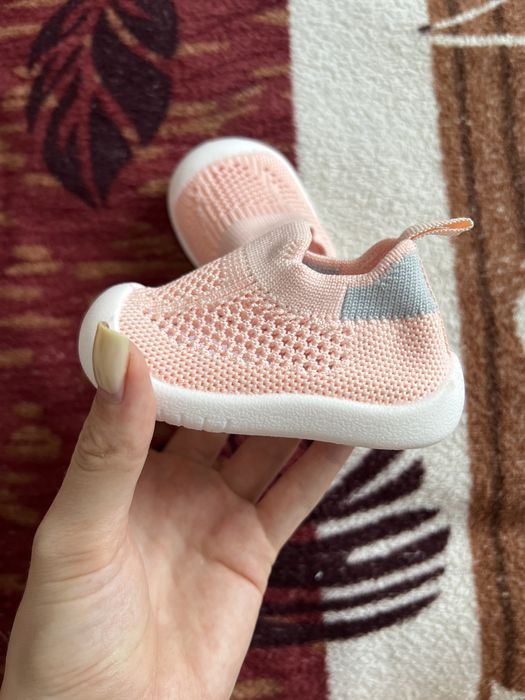 Детские кроссовки