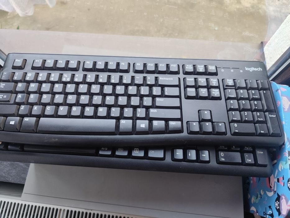 Tastaturi,cabluri,mouse