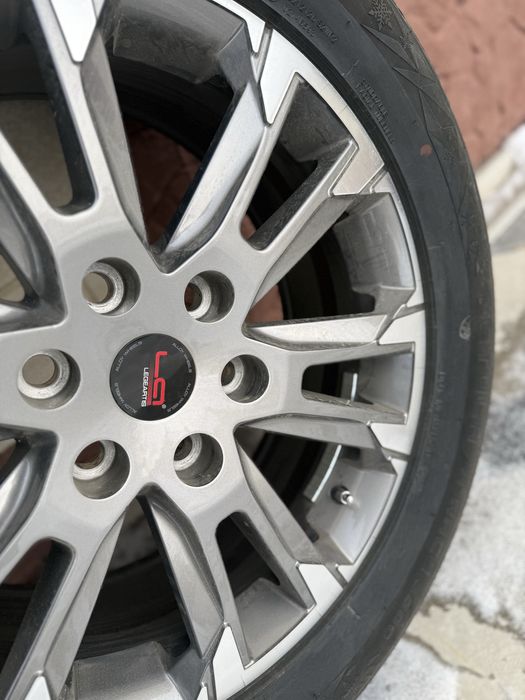 Продам комплект диск и шины  R20