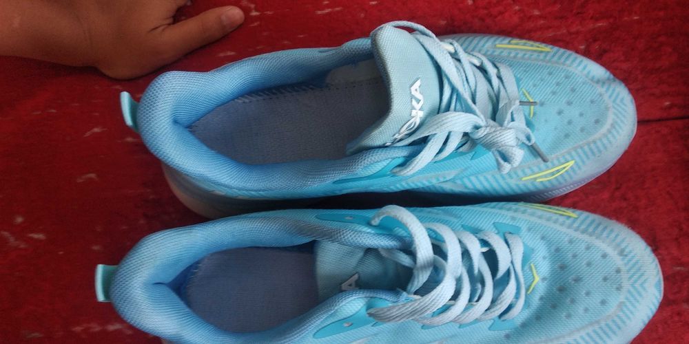 Новый кроссовки Hoka