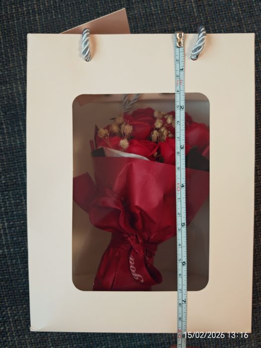 Мини 9 рози в опаковъчна торбичка