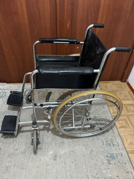 Инвалидная коляска