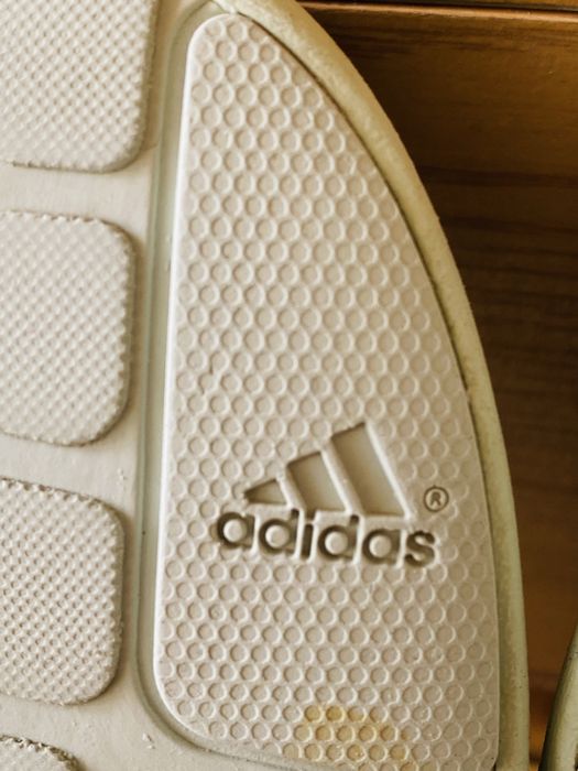 Adidas  ,номер 40,2/3