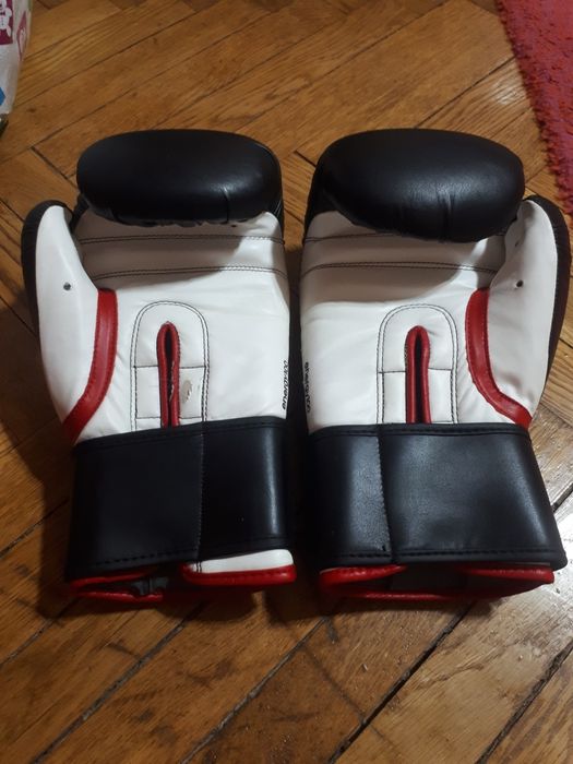 Manusi box kickbox Adidas, marime 14 OZ, sunt noi