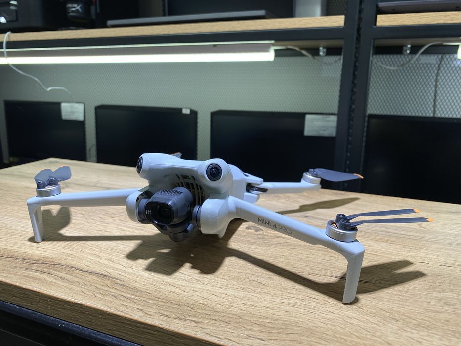 Дрон DJI Mini 4 Pro Fly More Combo Plus, DJI RC 2, белый, 10472/А10