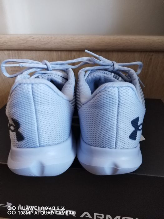 Маратонки Under Armour 38,5номер