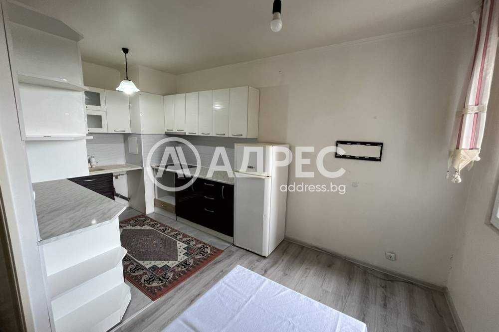 Дава се под наем Двустаен апартамент в Разград, Център - 75 кв.м за 204 € - Снимка #2