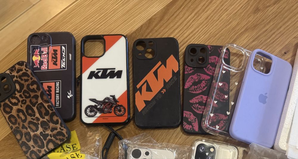 Продавам  калъфи и протектори за iphone 13 mini