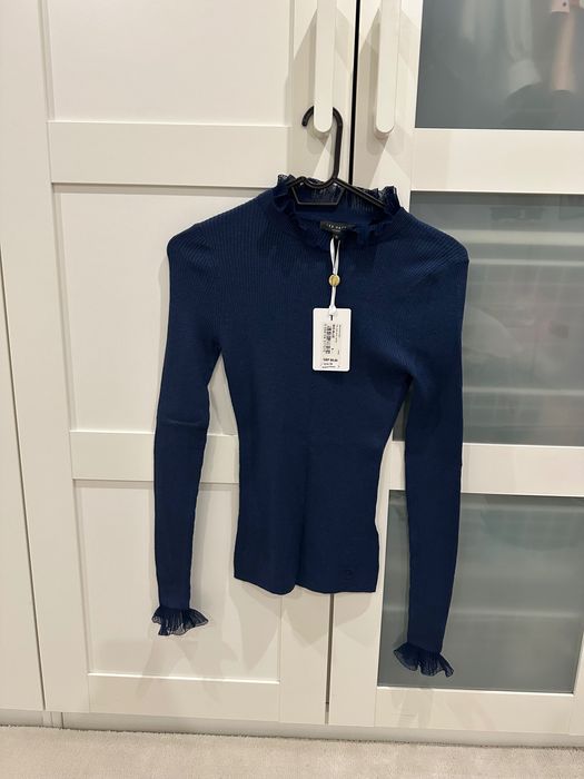 Нова блуза с дълъг ръкав на Ted Baker