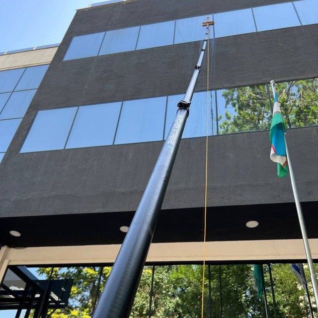 Fasad moyka .Oyna va xar xil turdagi fasadlarni yuvish xizmati