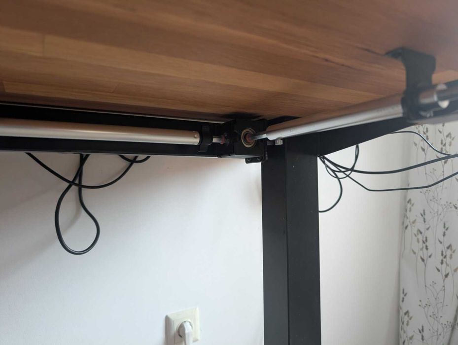 Ръчно регулируемо бюро OneConcept Multidesk (73–123 см) - Перфектно!