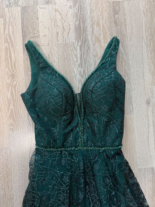 Официална рокля зелена