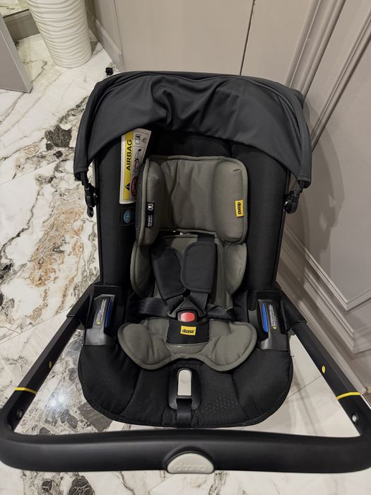 Продается автокресло Doona Simple Parenting