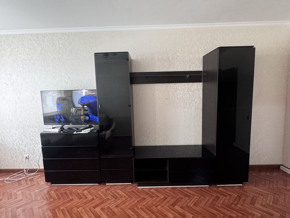 Продам шкаф сервант