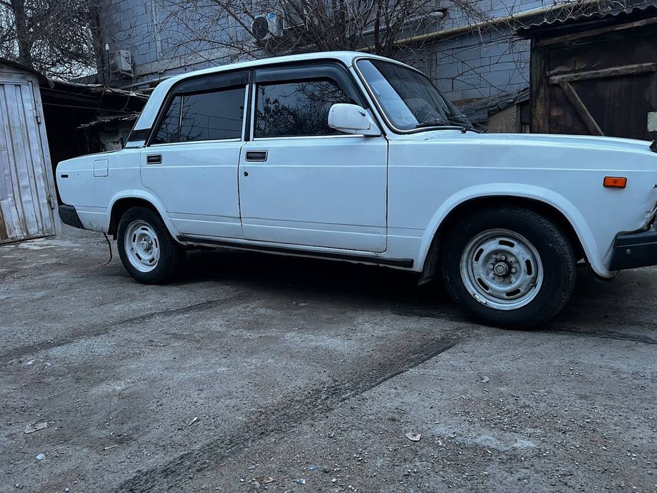 Срочно . Срочно продам  2107