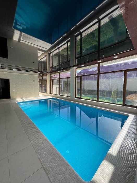 Строительство бассейнов любой формы / Обслуживание /Под ключ