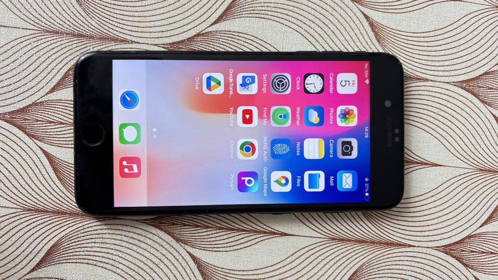 Продавам iPhone 7 Plus 32 GB – Черен