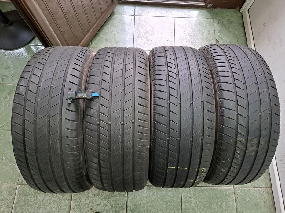 4 anvelope 245/50 R19 Bridgestone (steluța BMW)