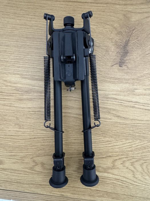Bipod arma ajustabil