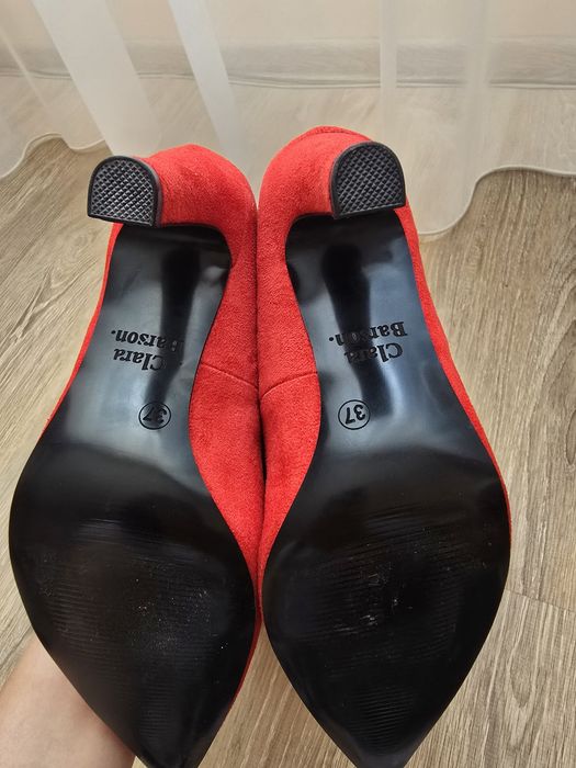 Ново дамски обувки на ток