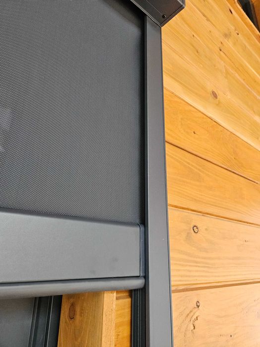 Два броя външни текстилни електрически роло щори 2370 мм X 2505 мм