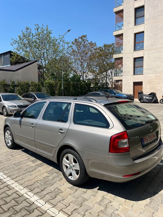SKODA Octavia 2012 — imagine 3