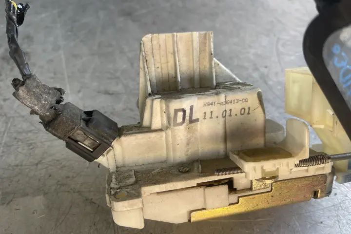 Broasca usa spate stanga Ford Mondeo 2000 1.8 MT (110 hp)