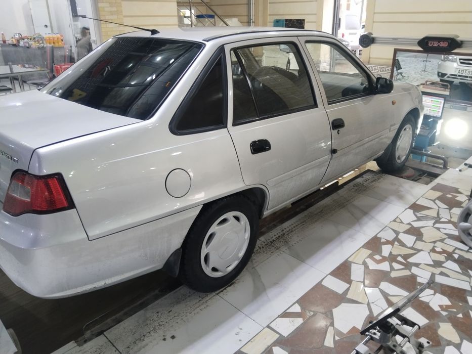 Nexia 1.6 luks kansaner benzin gaz koʻrmagan srochno