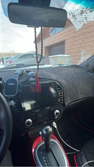 Продаю Nissan Juke 2012