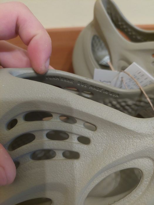 Yeezy Foam Runner Stone Salt size 42 (8 us)