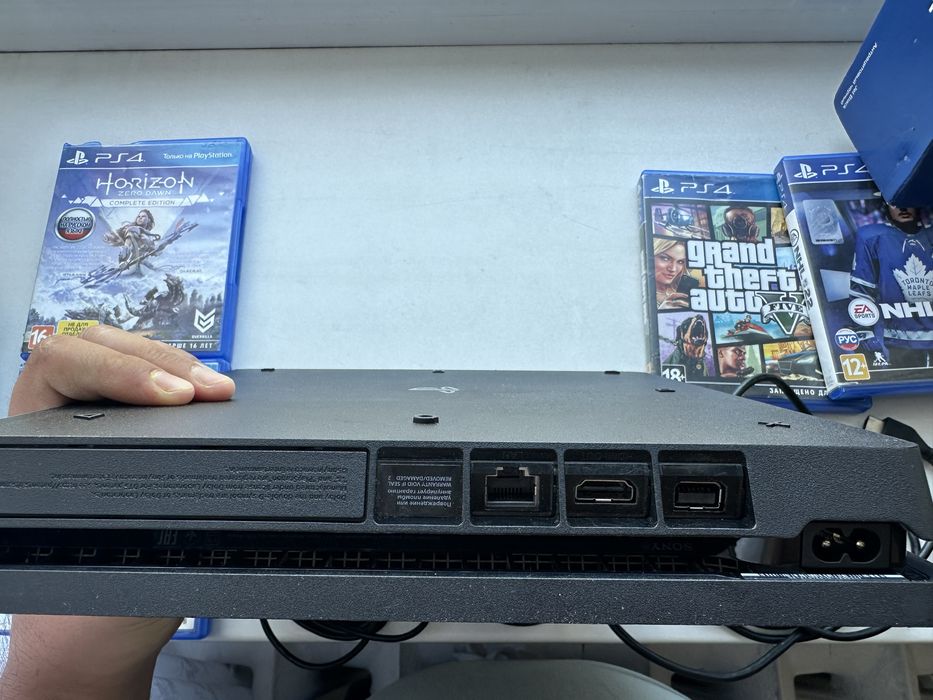 Sony playstation 4 slim 1терабайт