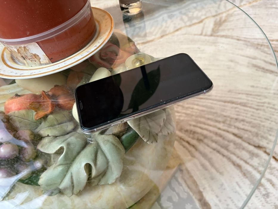 Продам Айфон Х. В хорошем состоянии