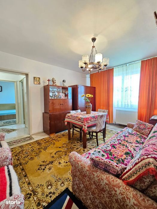 2 camere Negru Vodă / complex Ciocârlia, centrală / finisaje clasice