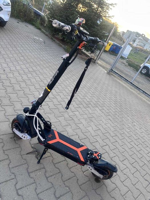 Vând trotineta G2 max 2026