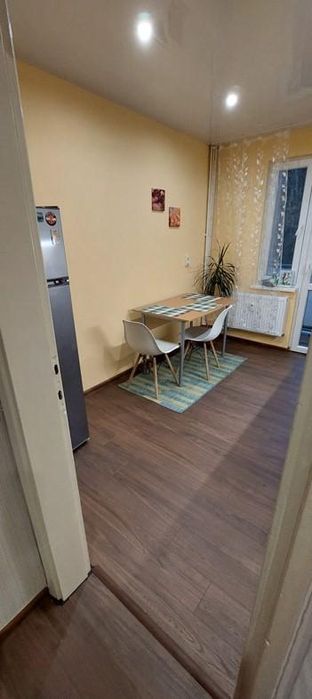 Дава се под наем Тристаен апартамент в София, Красно село - 75 кв.м за 600 € - Снимка #1