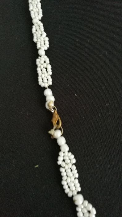 Coliere margele sticla