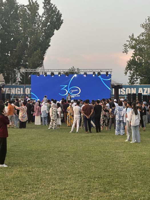 Аренда LED экран, подиум, ферма,  световой оборудования.