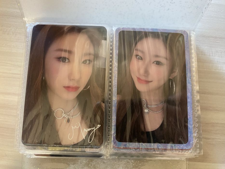 itzy chaeryeong photocards