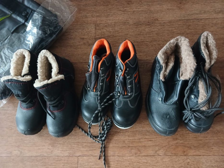 Продам спецовку ботинки