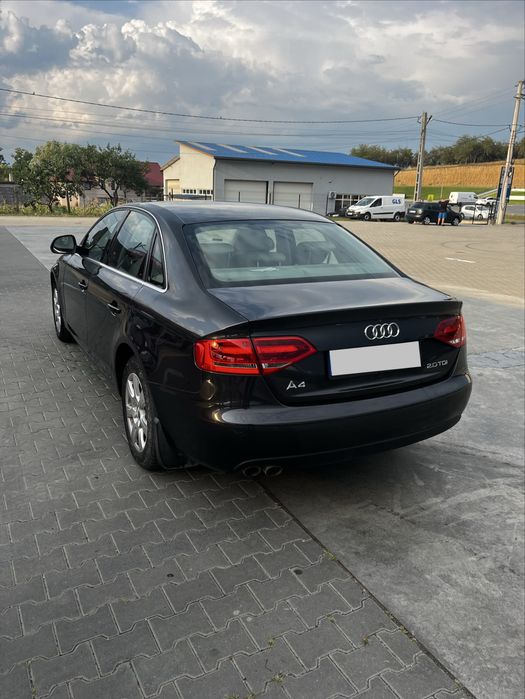 Audi A4B8 2009 2.0 tdi 143 cp automat piele full led xenon recent adus numere valabile