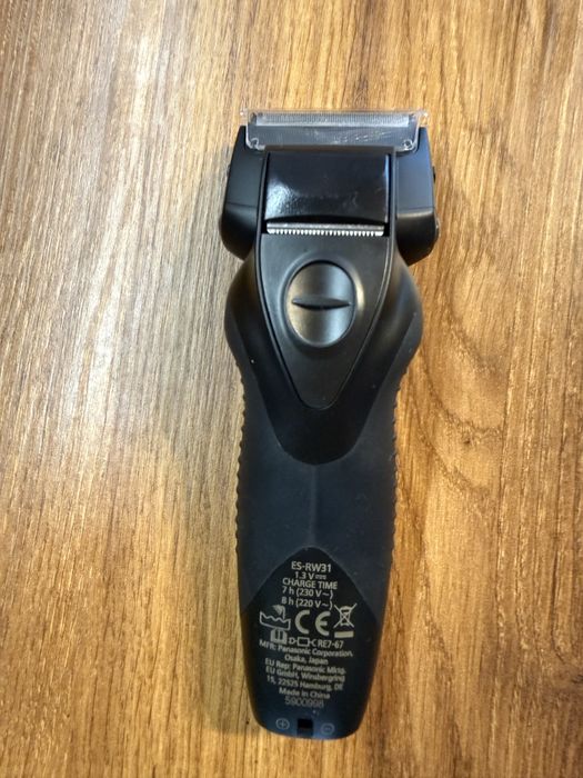 Продавам чисто нов panasonic shaver